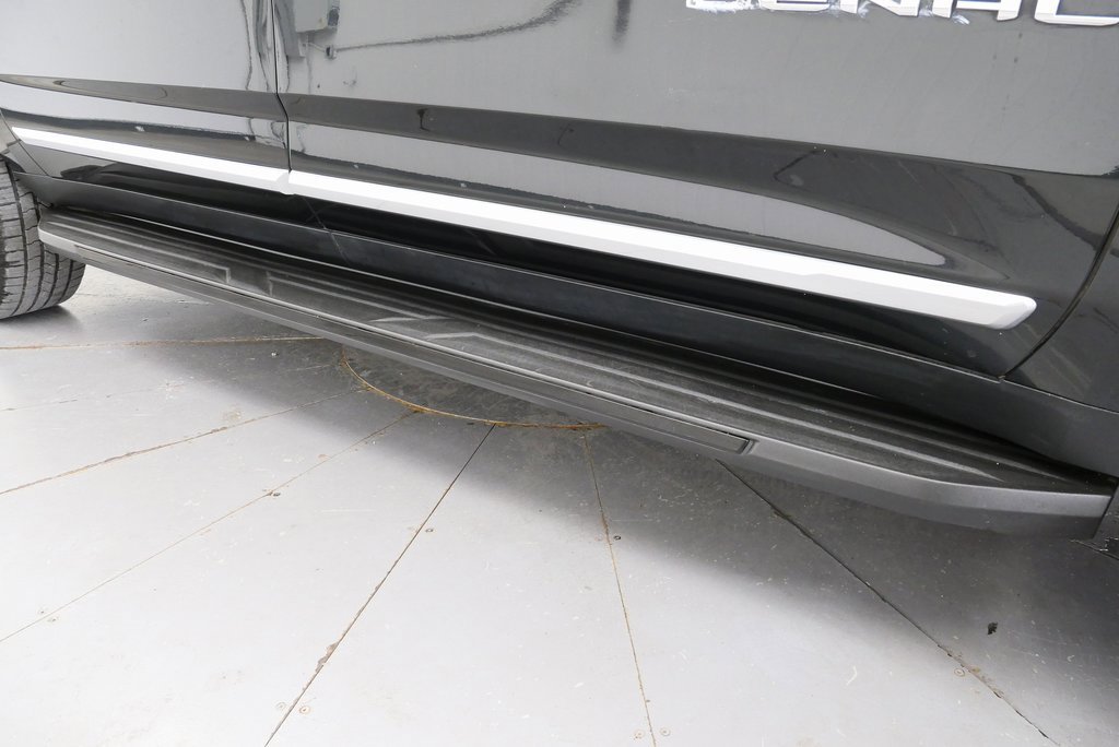 Used 2021 GMC Yukon XL Denali image 36