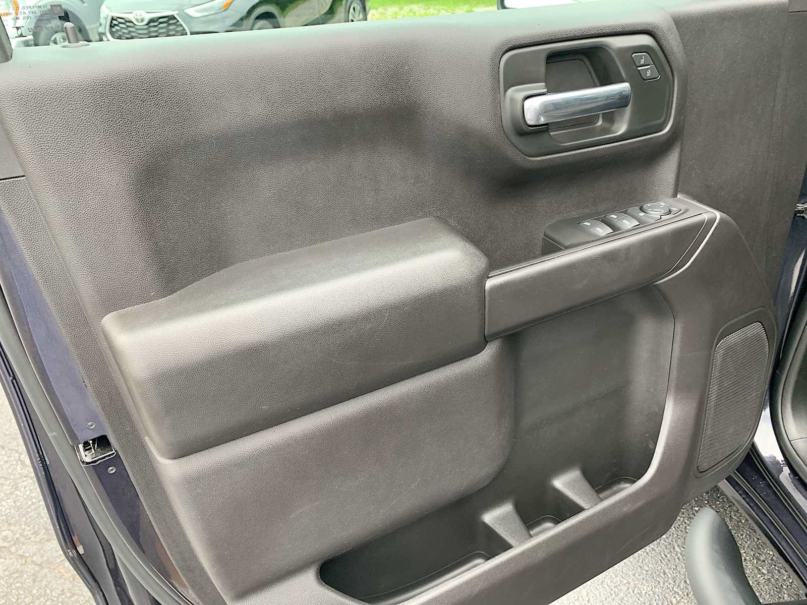 Certified 2023 Chevrolet Silverado 1500 Custom Trail Boss w/ LPO, Dark Essentials Package AWD/4WD image 21