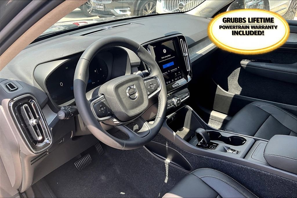 New 2026 Volvo XC40 B4 Core w/ Climate Package image 20