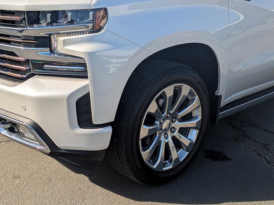 Used 2022 Chevrolet Silverado 1500 High Country w/ Technology Package image 9