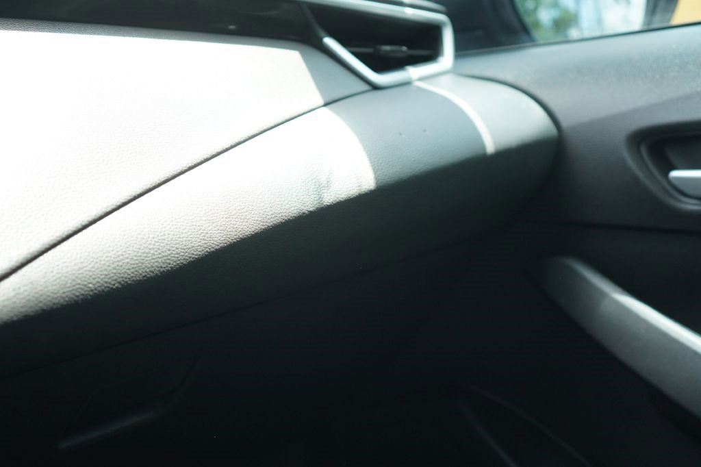 Used 2021 Toyota Corolla LE image 24