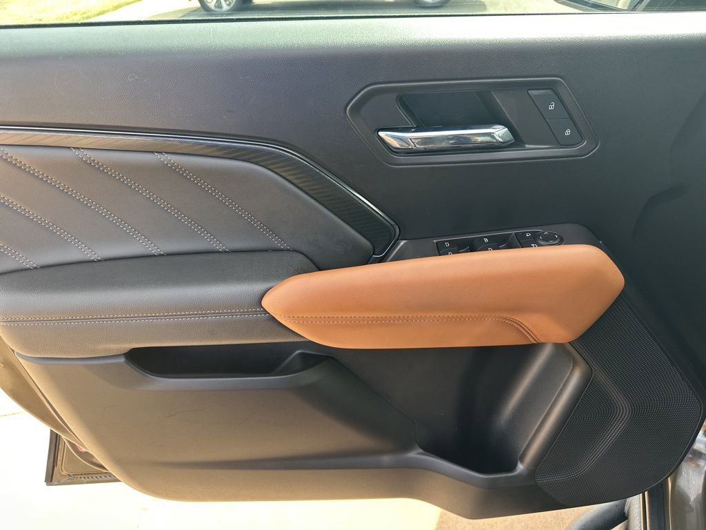 Used 2023 GMC Canyon AT4 w/ Technology Package image 20