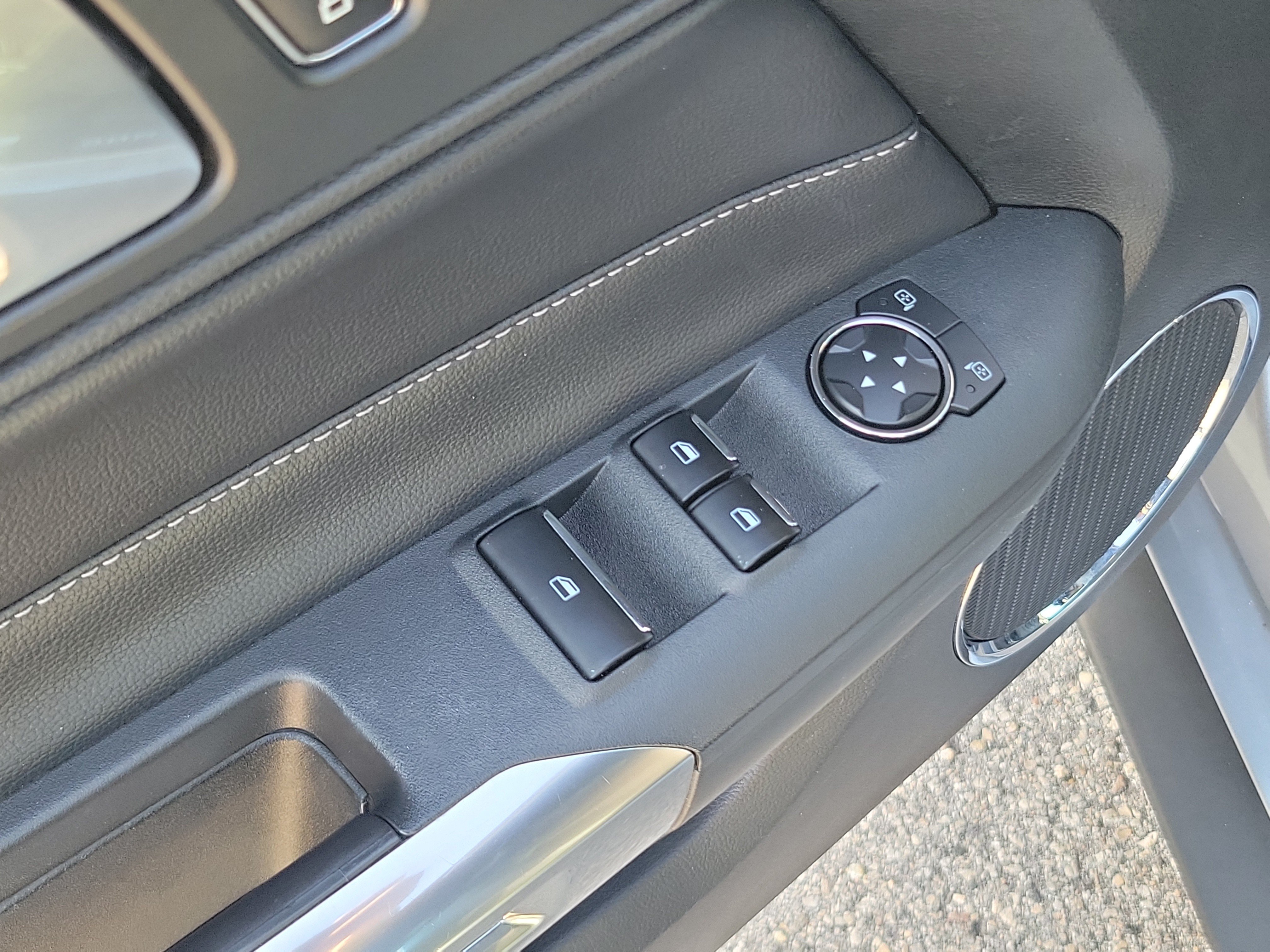 Used 2023 Ford Mustang Premium RWD image 25