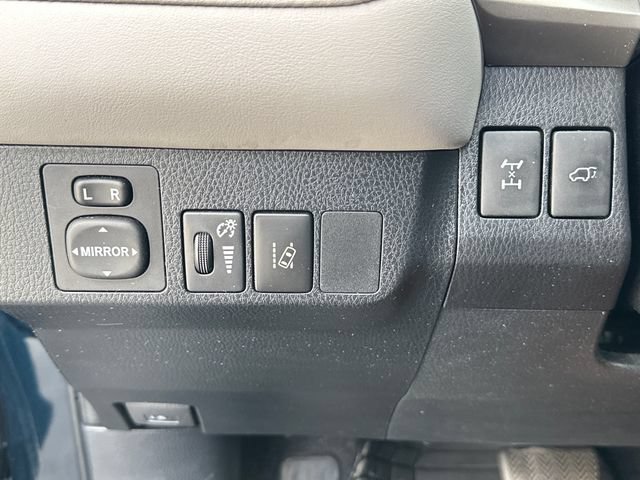 Used 2018 Toyota RAV4 XLE AWD/4WD image 20