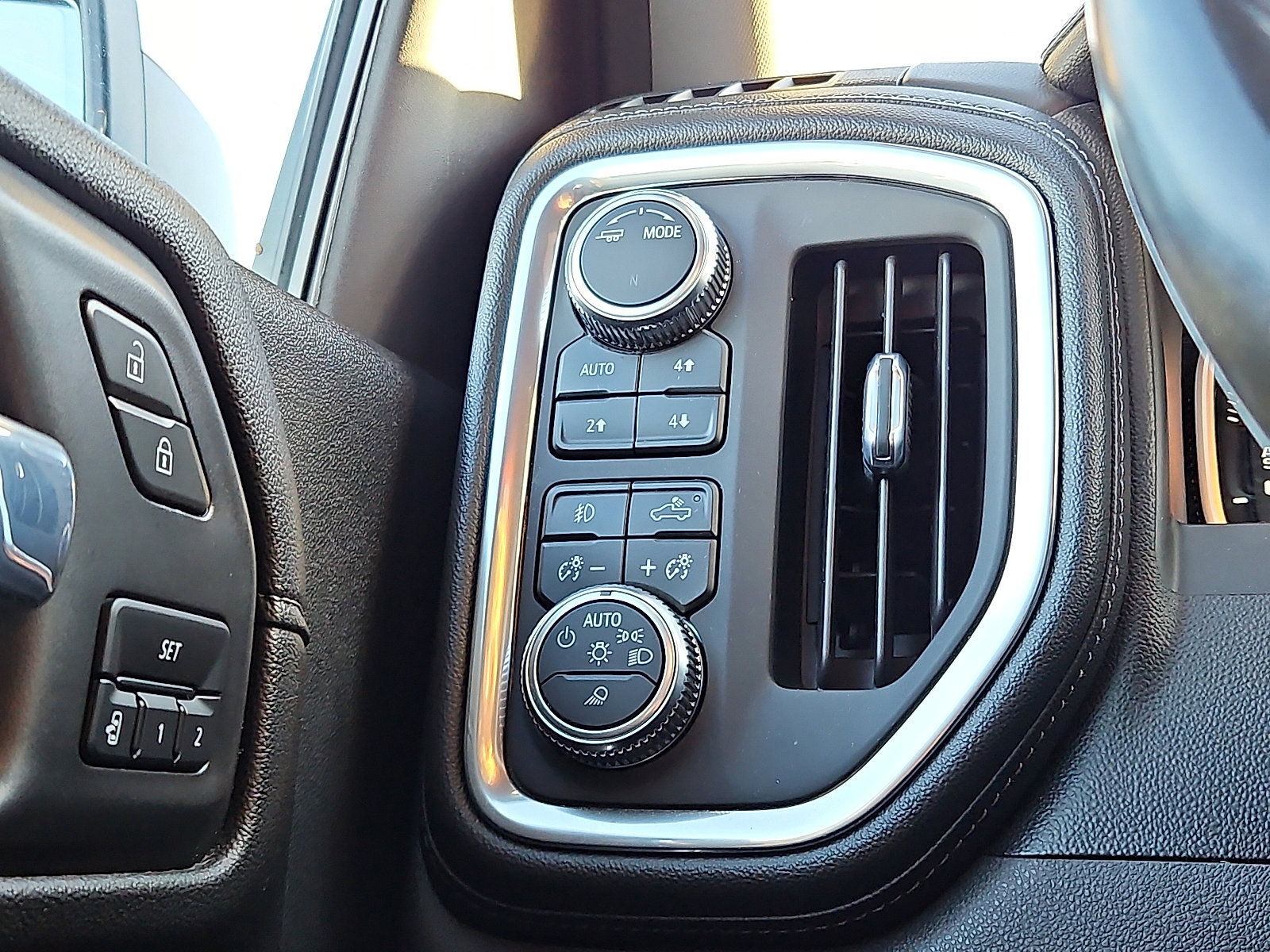 Used 2021 GMC Sierra 1500 Denali image 25