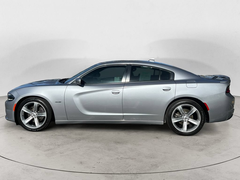 Used 2018 Dodge Charger R/T RWD image 2