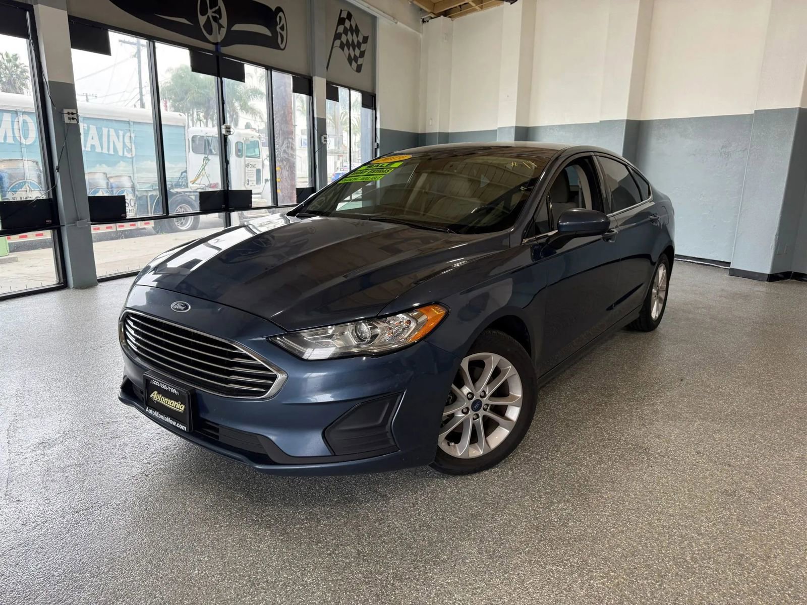 Used 2019 Ford Fusion SE image 3