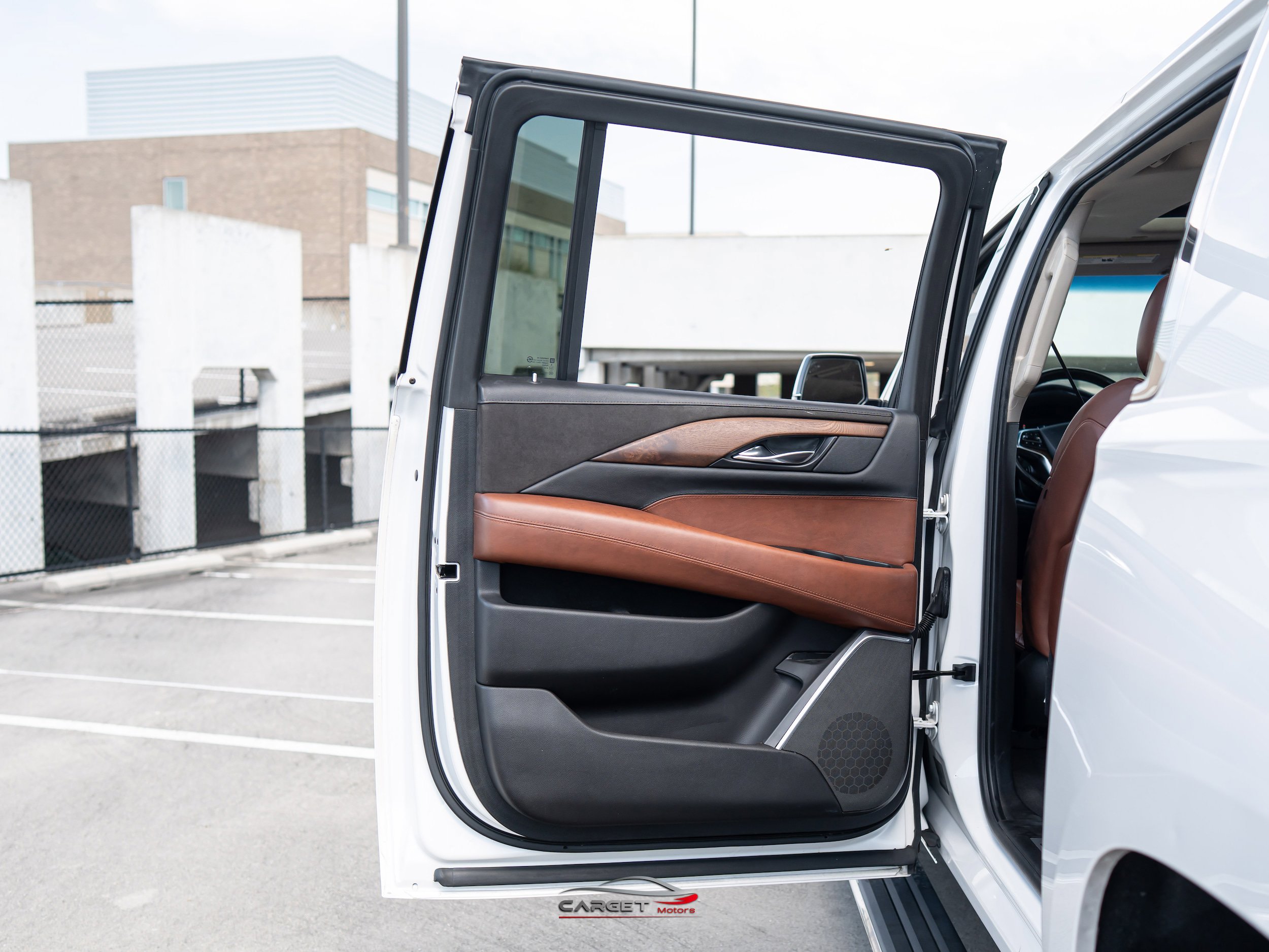 Used 2020 Cadillac Escalade ESV Premium Luxury image 44