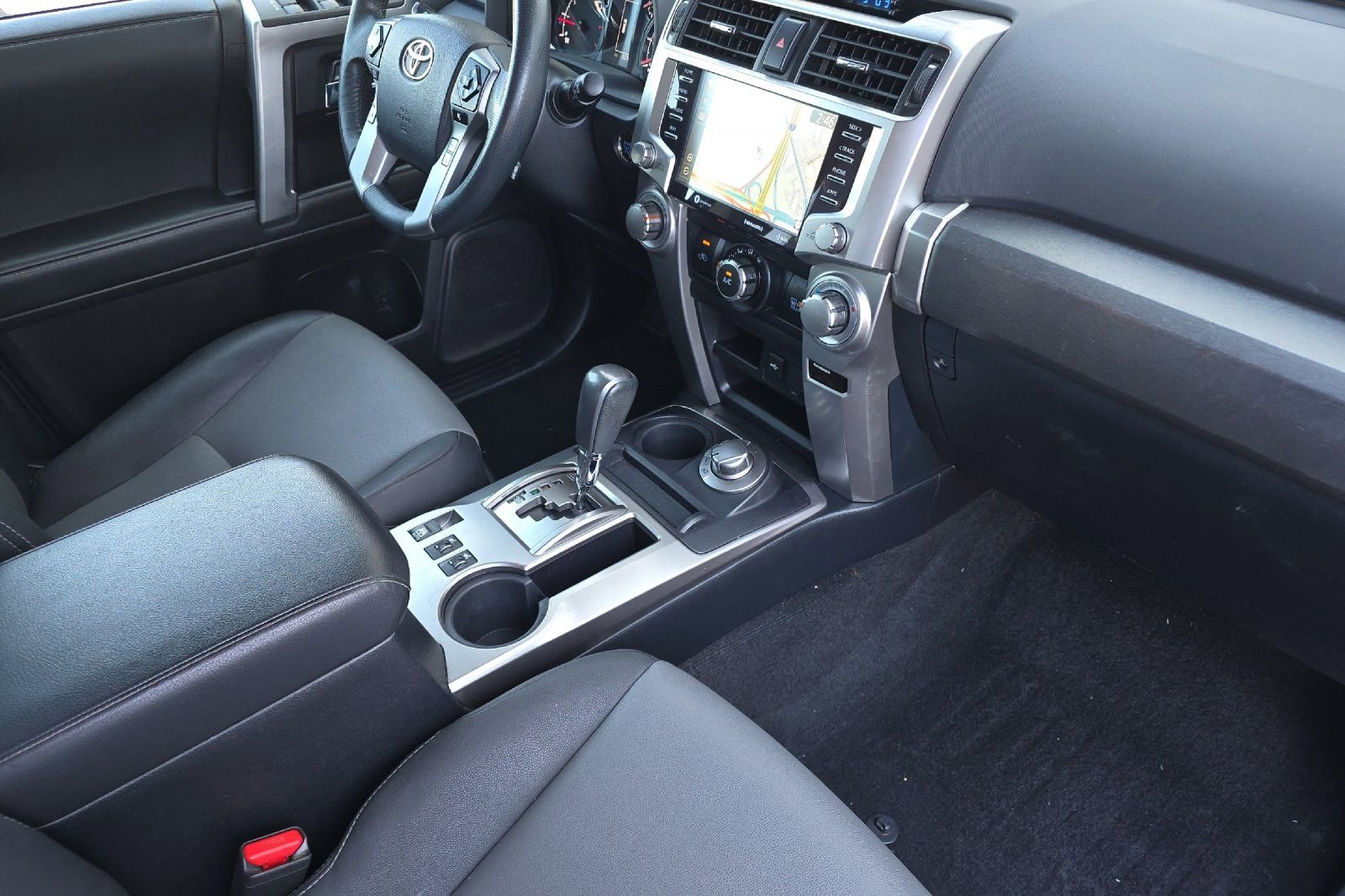 Used 2020 Toyota 4Runner SR5 Premium AWD/4WD image 17