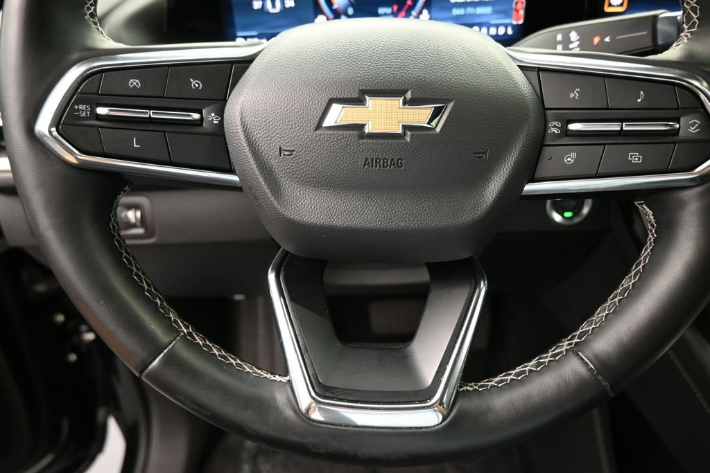 Used 2024 Chevrolet Traverse LS FWD image 37