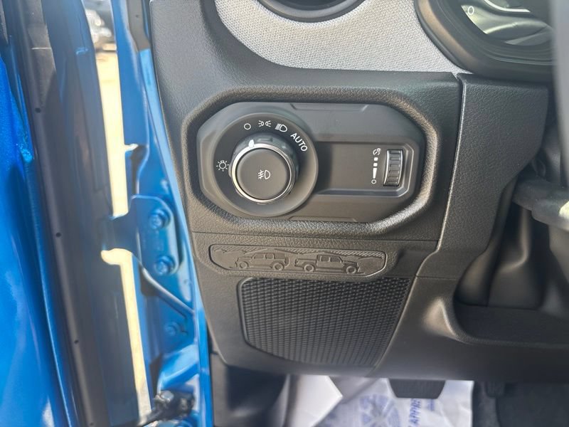 Used 2026 Jeep Wrangler Sport AWD/4WD image 17