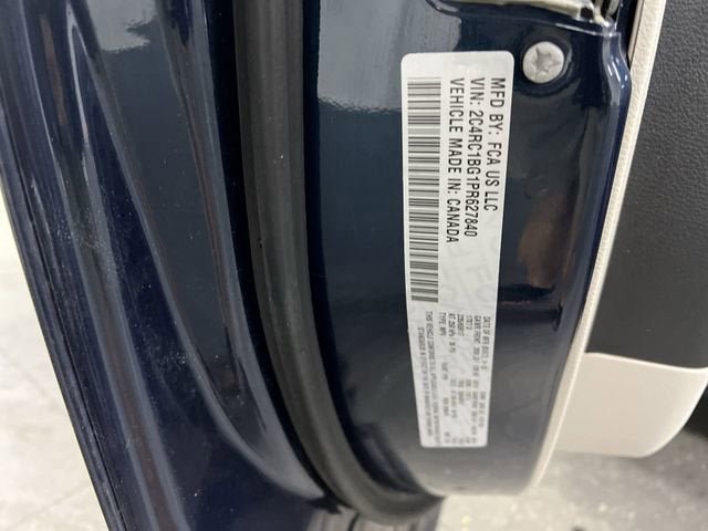 Used 2023 Chrysler Pacifica Touring-L FWD image 33