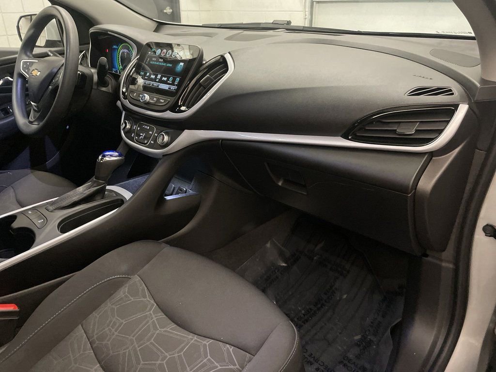 Used 2018 Chevrolet Volt LT image 22