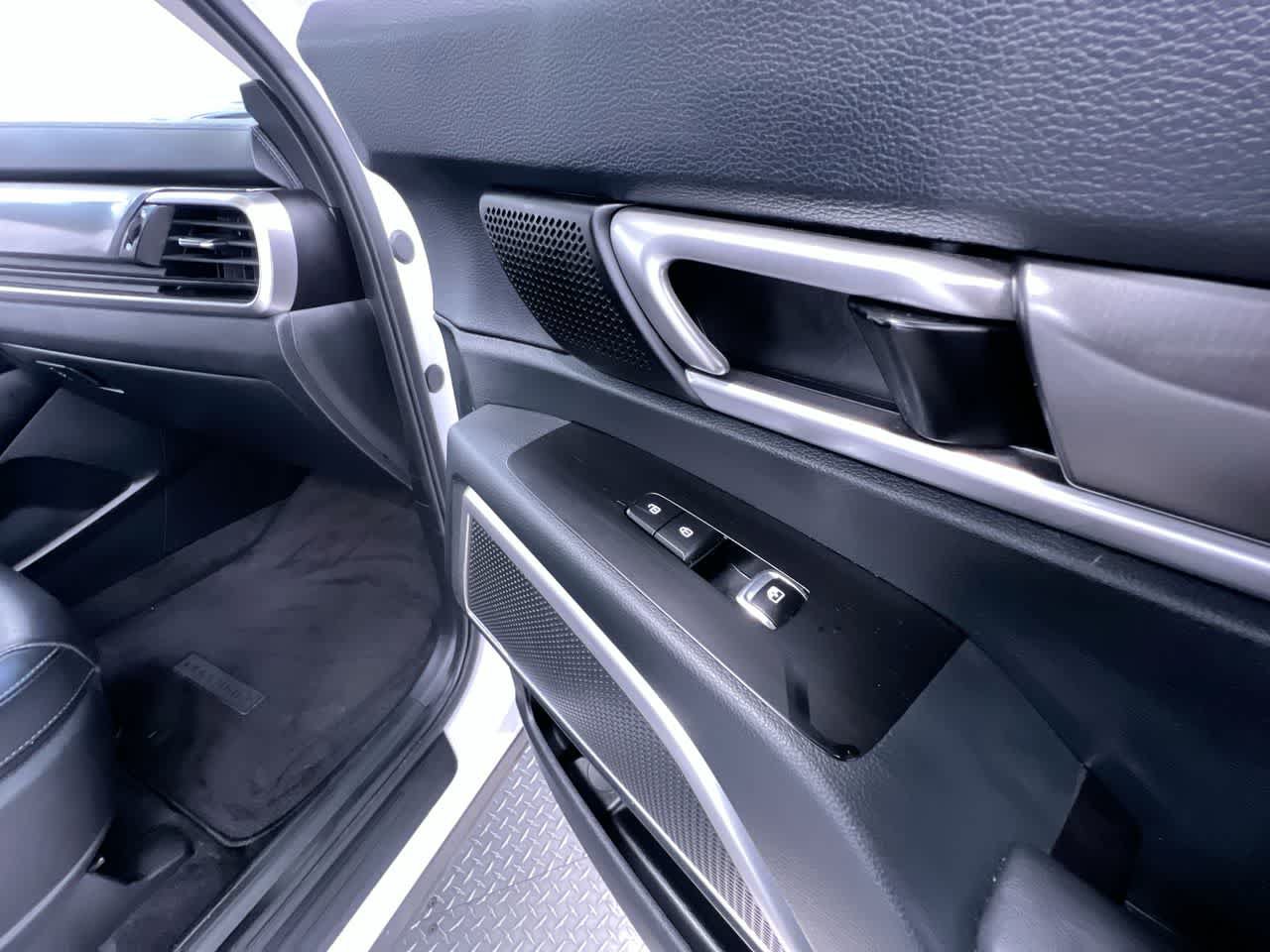 Used 2025 Kia Telluride S FWD image 39