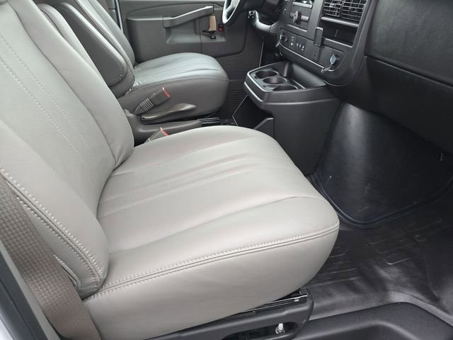 New 2025 GMC Savana 3500 Extended w/ Driver Convenience Package image 23