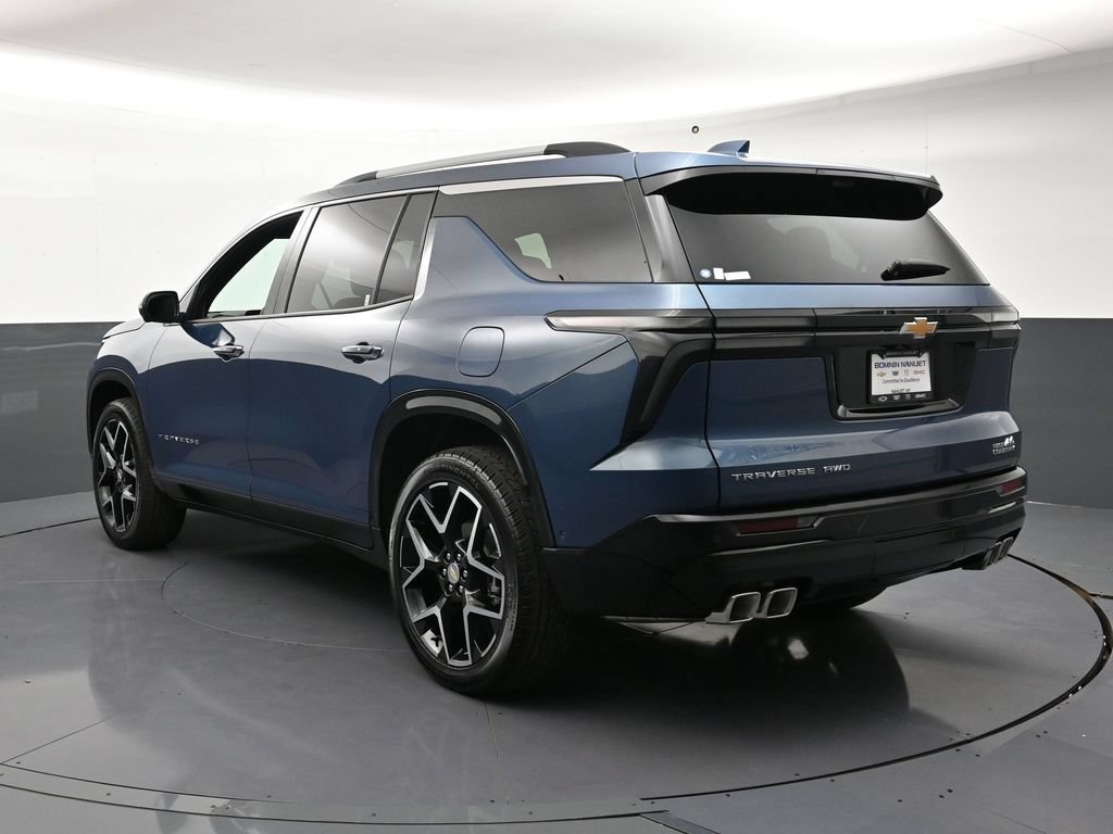 Used 2026 Chevrolet Traverse High Country AWD/4WD image 3