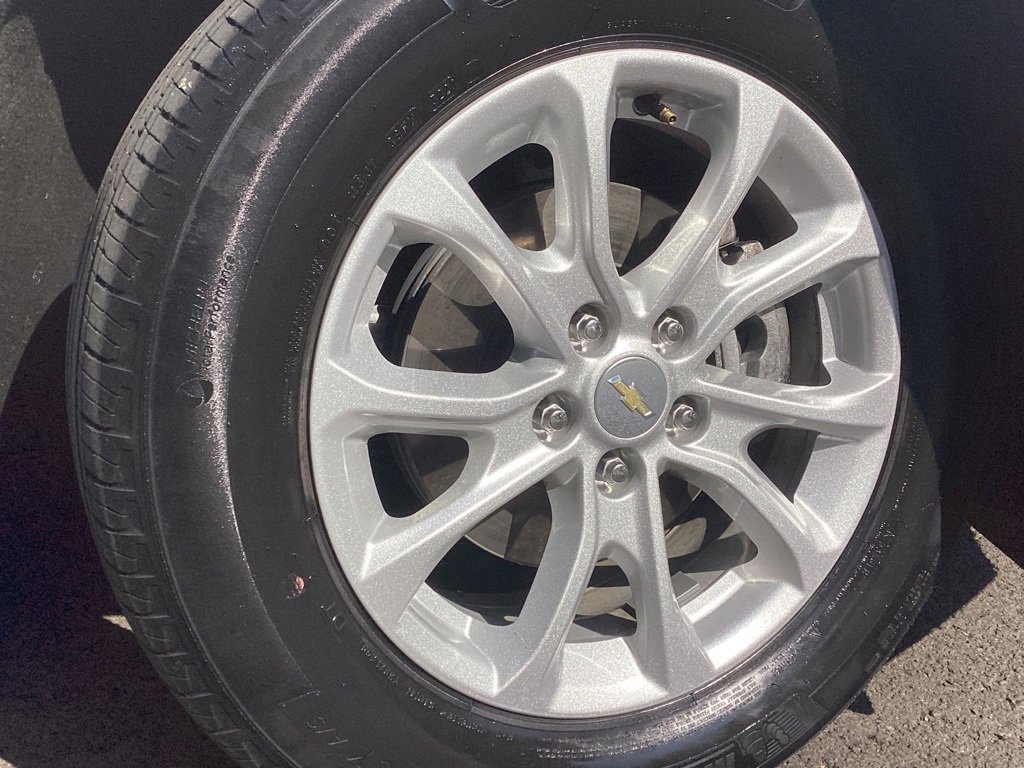 Used 2021 Chevrolet Equinox LS w/ LS Convenience Package image 5