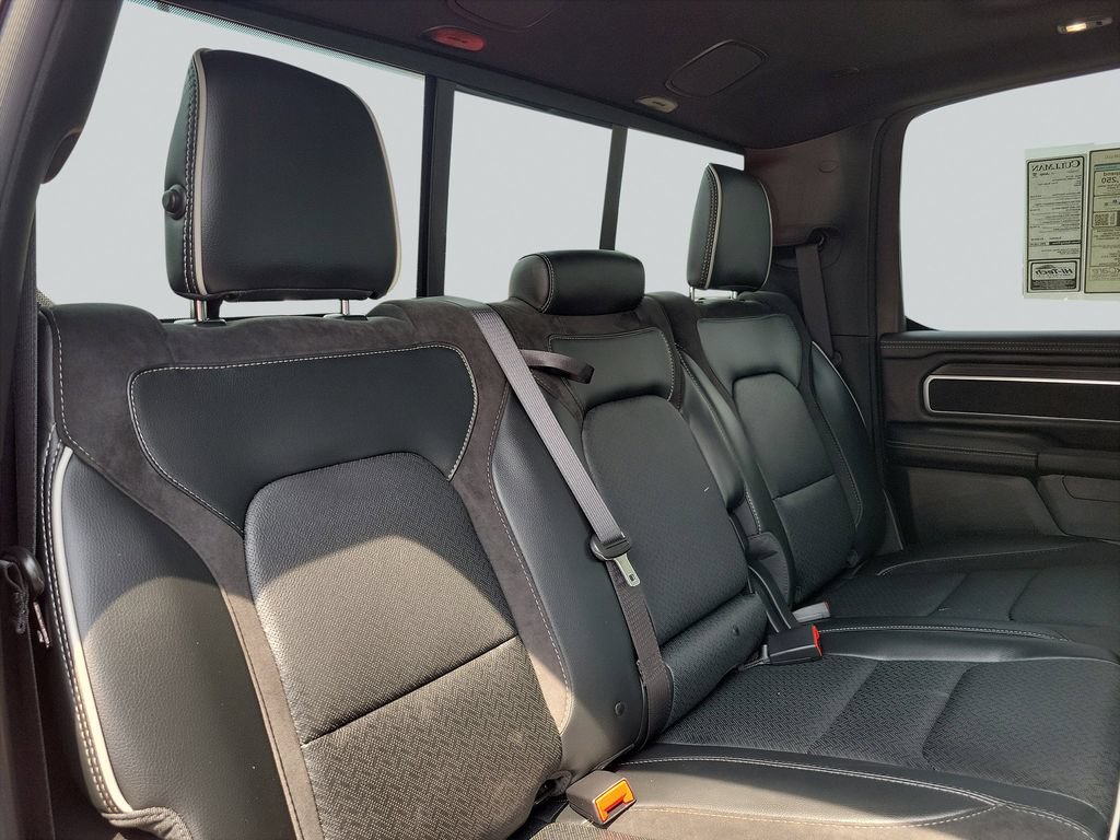 New 2026 RAM 1500 Laramie AWD/4WD image 33