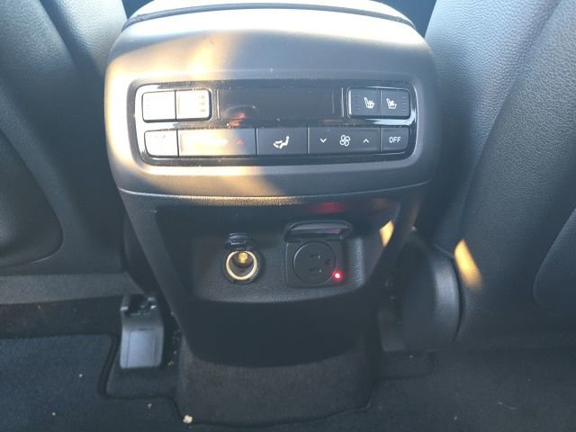 Used 2023 Hyundai Palisade Limited image 13