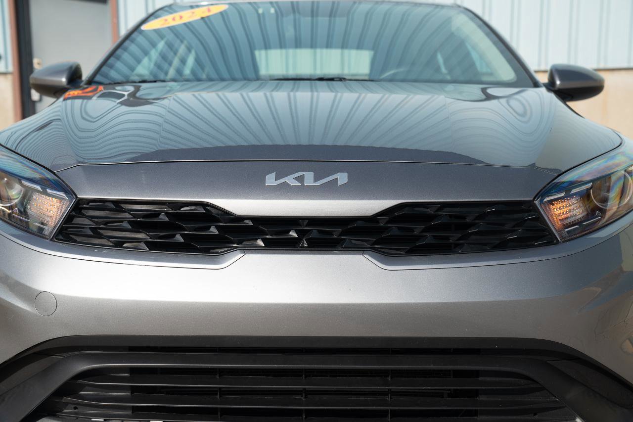 Used 2024 Kia Forte LXS image 4