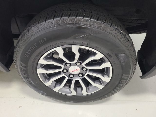 Used 2019 GMC Sierra 1500 SLE w/ SLE Value Package AWD/4WD image 41
