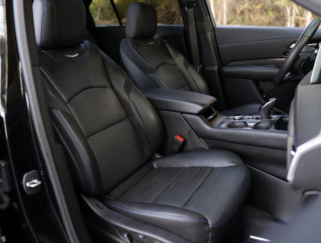 Certified 2024 Cadillac XT4 Sport image 34