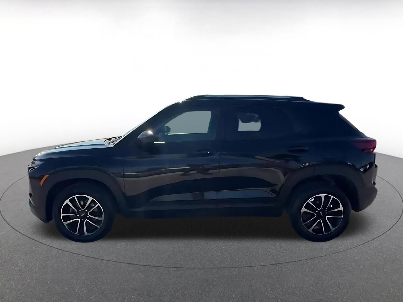 Used 2025 Chevrolet TrailBlazer LT image 8