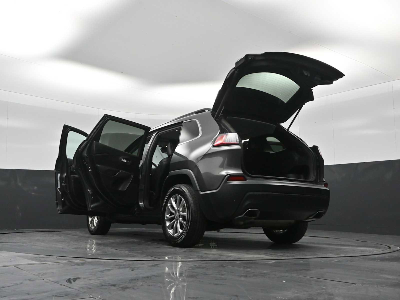 Used 2022 Jeep Cherokee Latitude Lux w/ Sun & Sound Group image 31