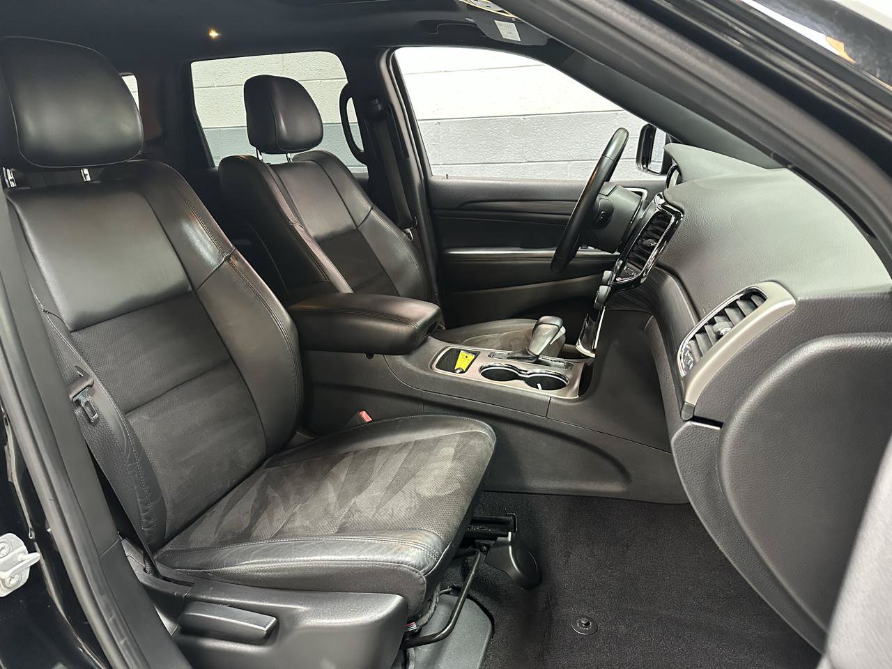 Used 2019 Jeep Grand Cherokee Altitude AWD/4WD image 9