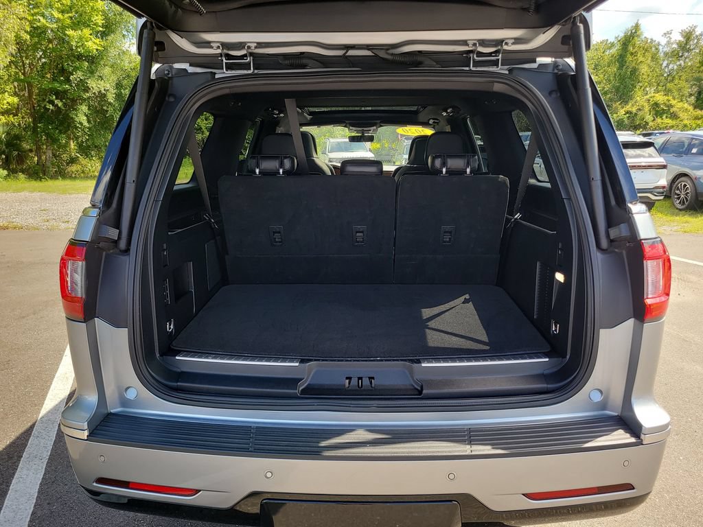 Used 2020 Lincoln Navigator L Reserve w/ Luxury Package RWD image 7
