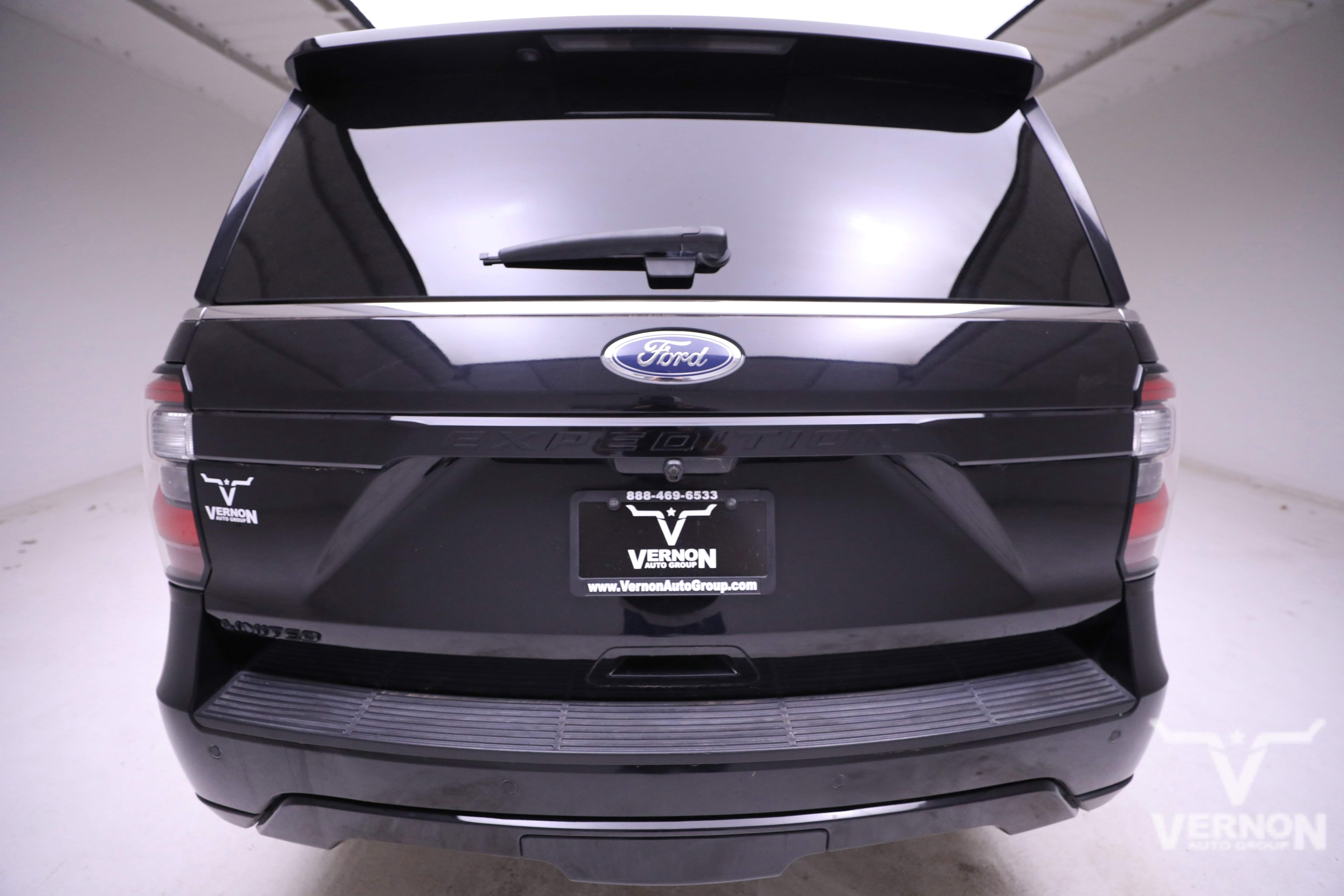 Used 2021 Ford Expedition Limited image 4