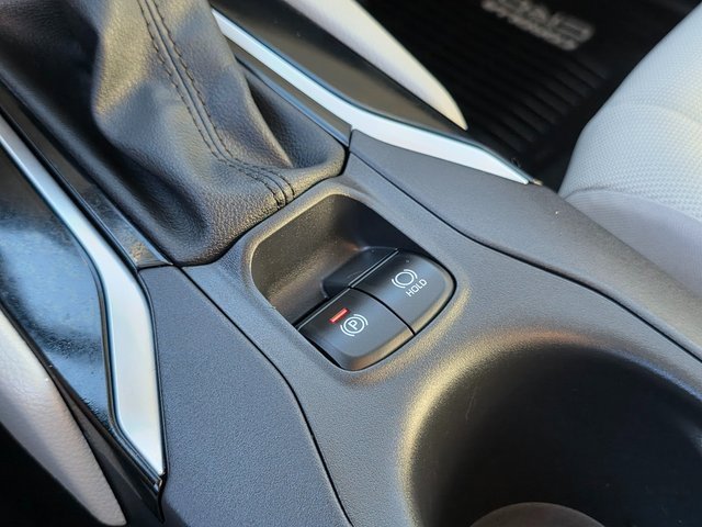 Used 2022 Toyota Corolla Cross LE image 33