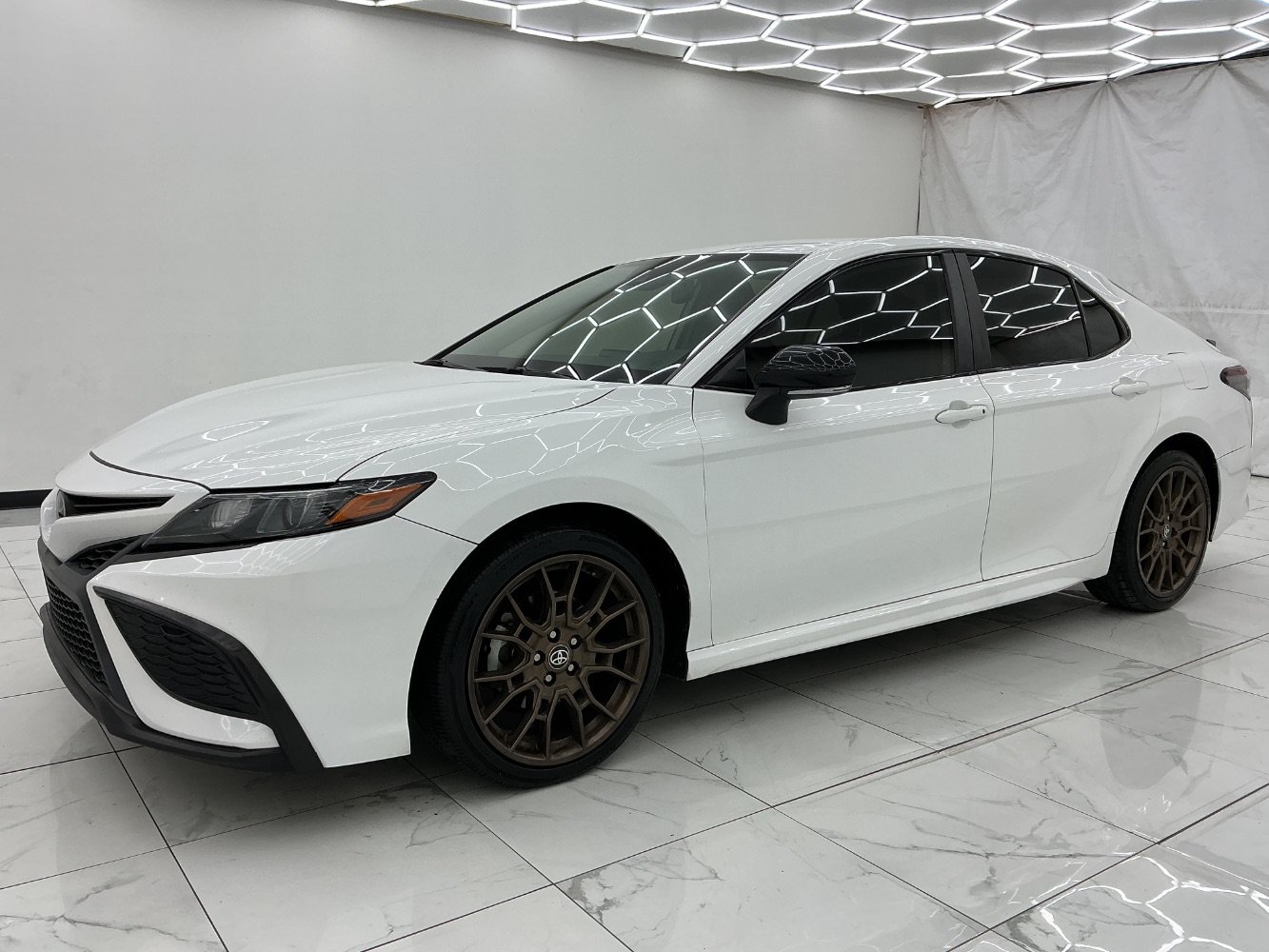 Used 2023 Toyota Camry SE w/ Convenience Package FWD image 6