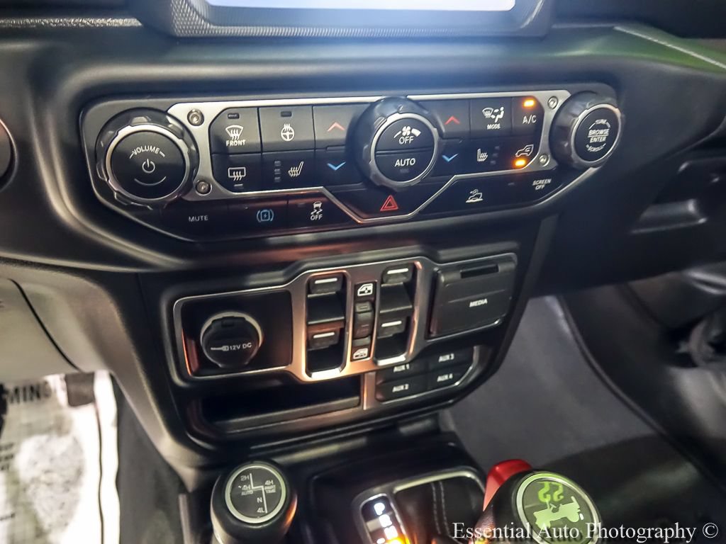 Used 2022 Jeep Wrangler Unlimited Sahara w/ Cold Weather Group AWD/4WD image 21