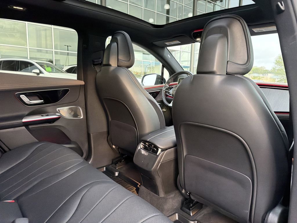 Used 2023 Mercedes-Benz EQE 350+ SUV image 17