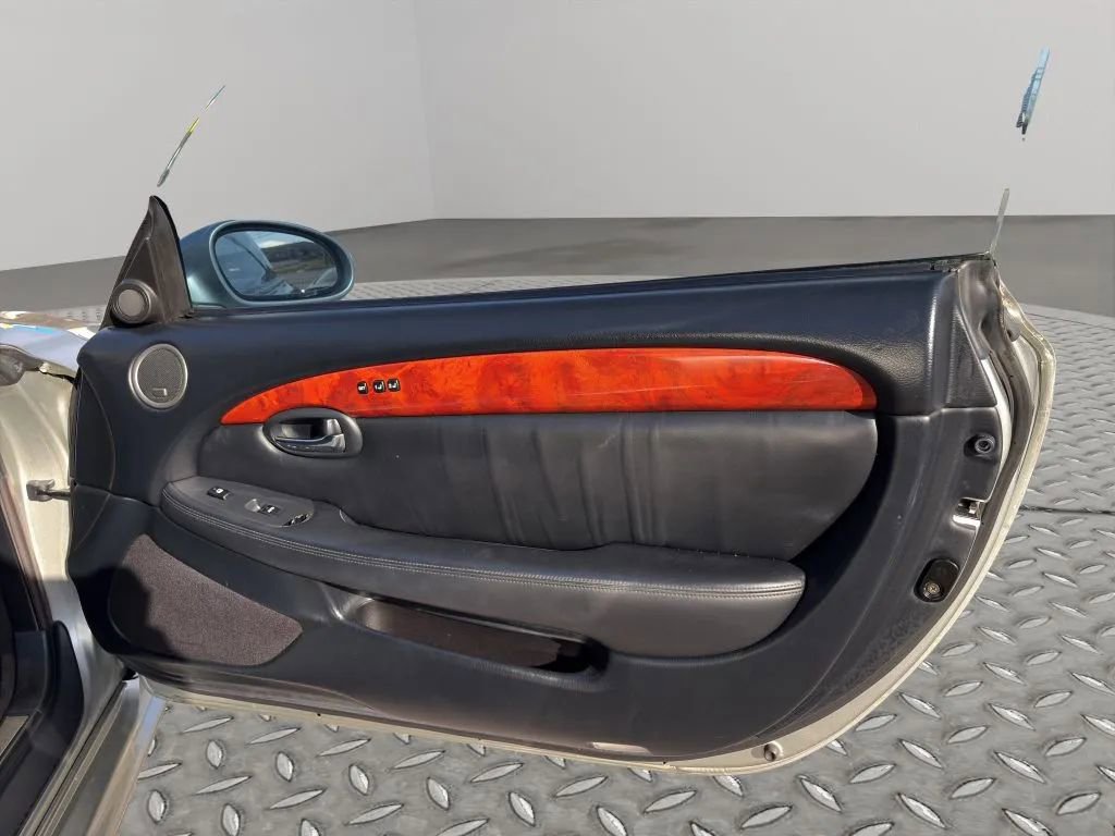 Used 2002 Lexus SC 430 Convertible image 19