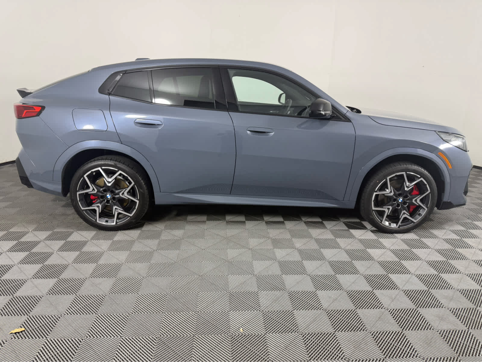 Used 2025 BMW X2 M35i w/ M Sport Professional Package AWD/4WD image 2