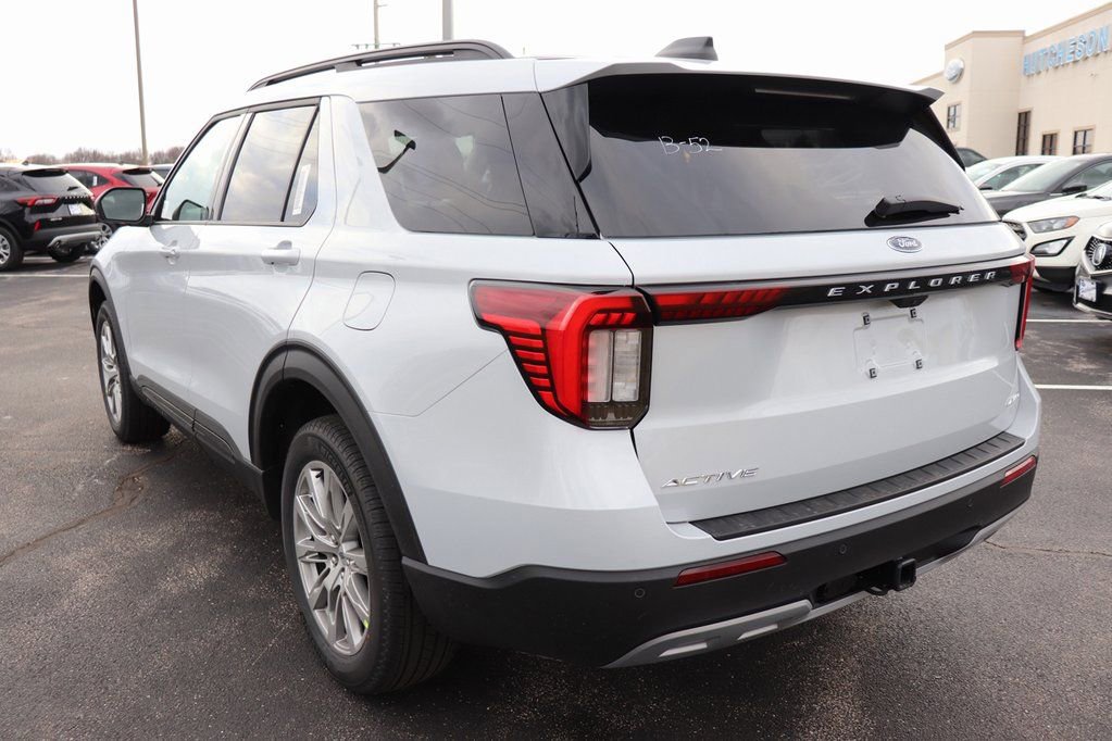 New 2026 Ford Explorer Active w/ Active Comfort Package image 7