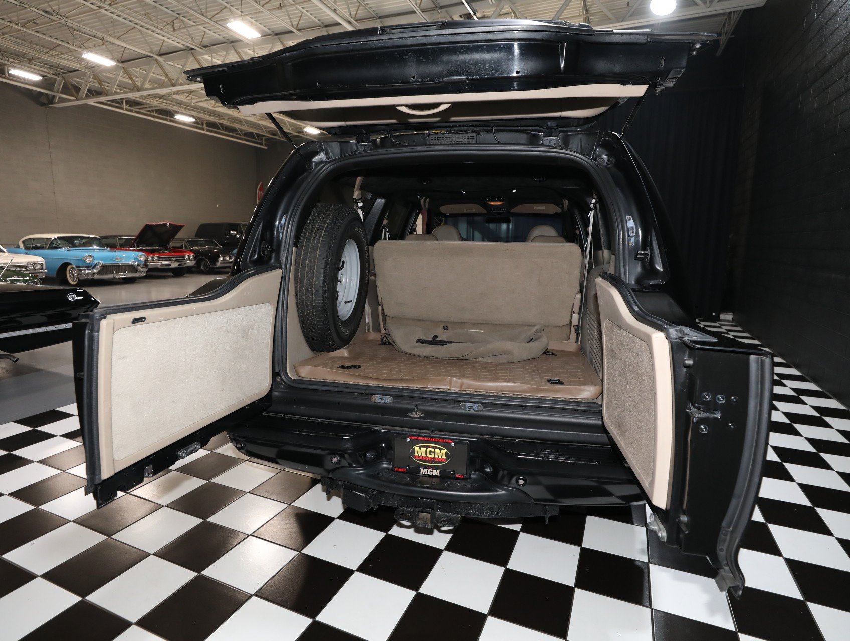 Used 2001 Ford Excursion Limited RWD image 5