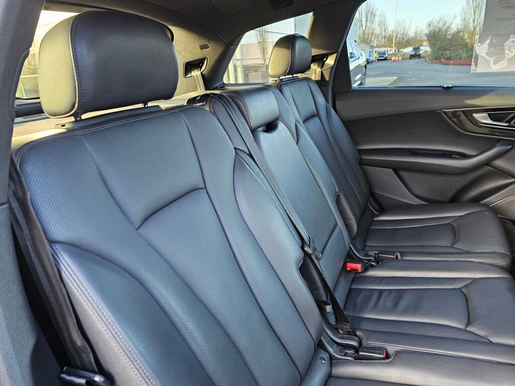 Used 2018 Audi Q7 3.0T Prestige image 16