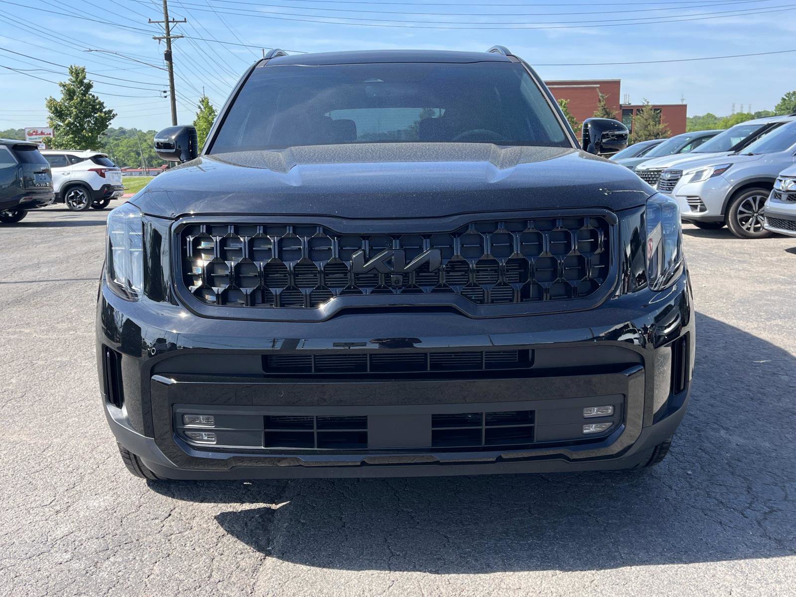 Used 2025 Kia Telluride SX X-Line AWD/4WD image 2