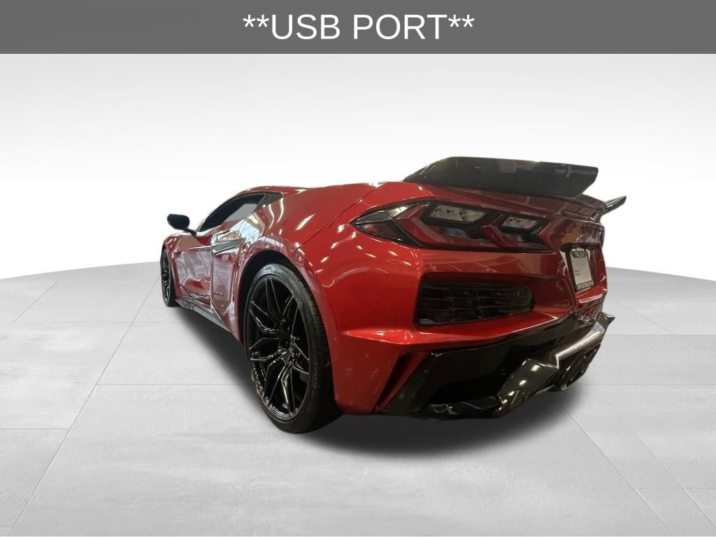 Used 2025 Chevrolet Corvette Z06 image 8