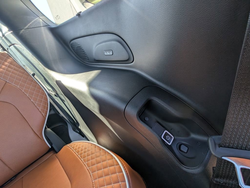 New 2026 Chrysler Pacifica Pinnacle w/ Trailer Tow Group image 47