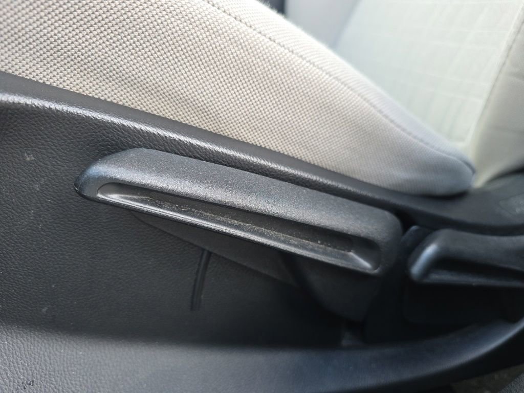 Used 2023 Honda HR-V LX image 11