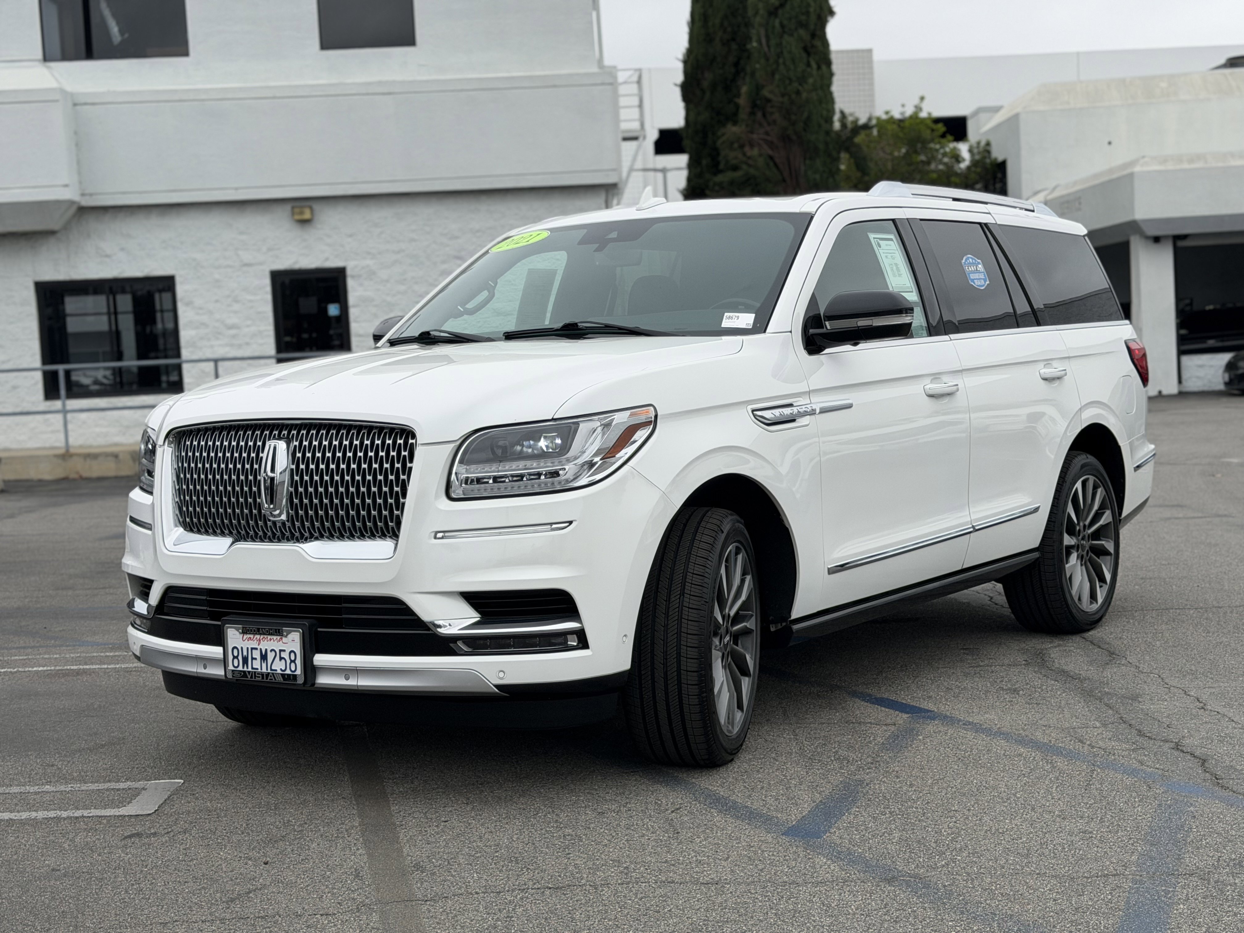 Used 2021 Lincoln Navigator Reserve RWD image 3