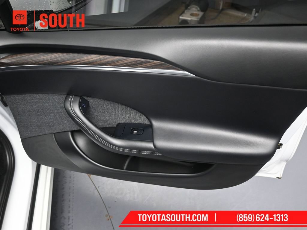 Used 2022 Tesla Model S image 28