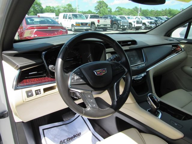 Certified 2019 Cadillac XT5 Luxury FWD image 13