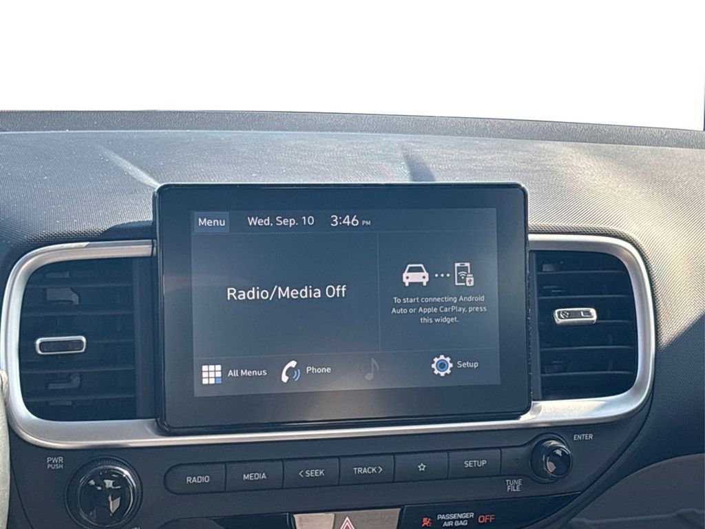 Used 2022 Hyundai Venue SEL w/ Cargo Package image 17