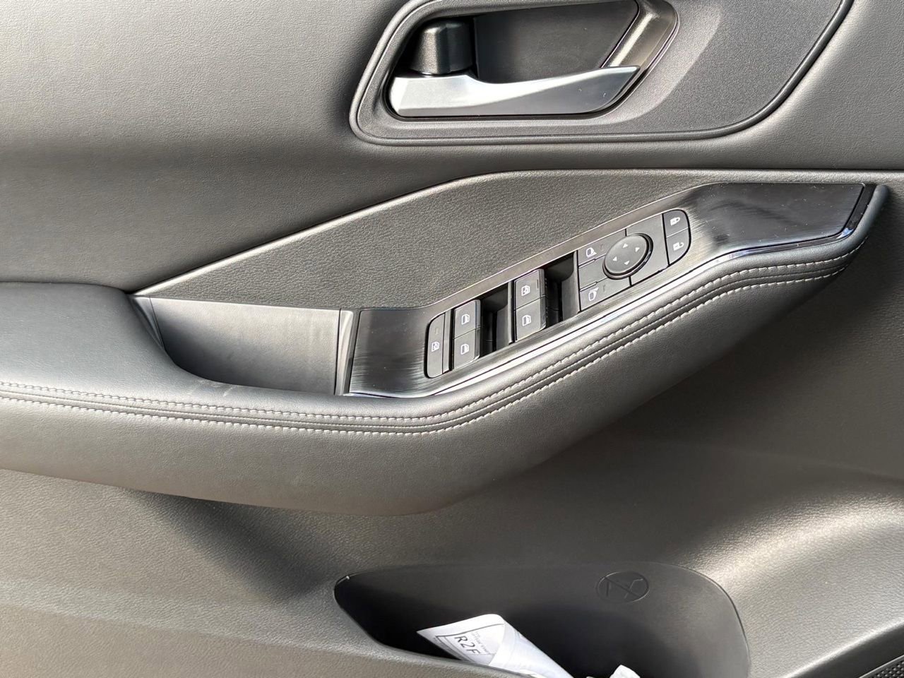 New 2026 Nissan Rogue SV AWD/4WD image 18