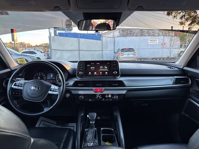 Used 2020 Kia Telluride LX AWD/4WD image 14